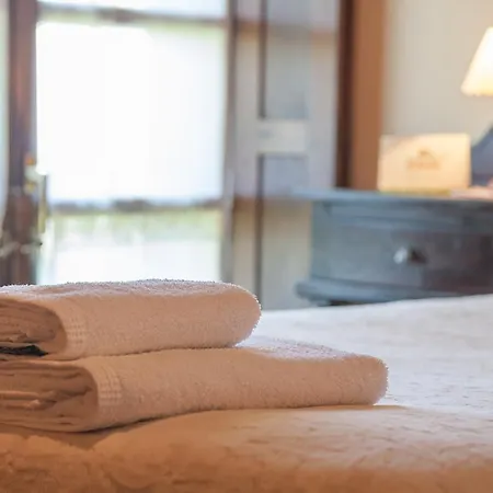 منزل ريفي El Llagar De Naveda (Asturias)