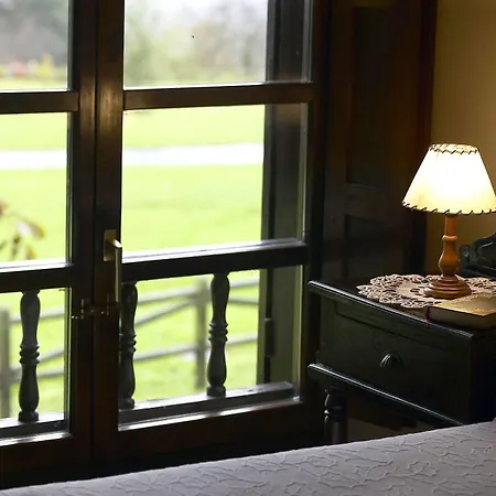 منزل ريفي El Llagar De Naveda (Asturias)